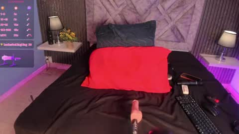 Snapshot of tammybrown1 chatting on 04/11/26, 04:17 T A M M Y online show from 04/11/26, 04:17