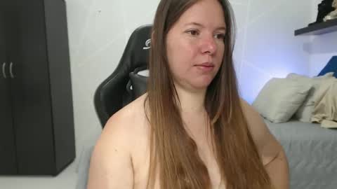 Snapshot of tamy_shine87 chatting on 10/13/25, 02:39 Im Samy online show from 10/13/25, 02:39