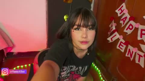 Tamy online show from 09/25/25, 03:21