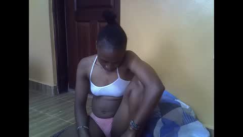 tainaissa online show from 04/17/26, 11:57