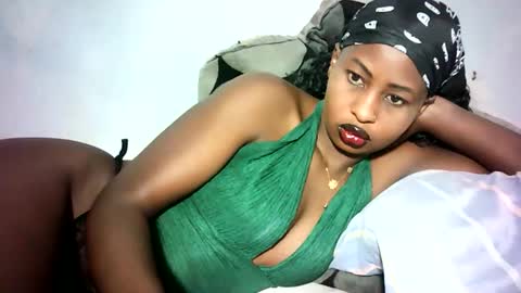 Snapshot of tanasha_20 chatting on 10/15/25, 10:26 tanasha_20 online show from 10/15/25, 10:26