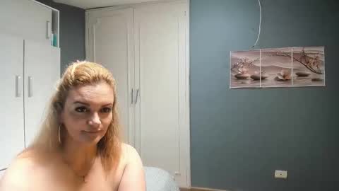 taniabonnet  online show from 04/11/26, 02:54