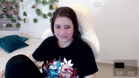 Tania  online show from 03/18/26, 06:11