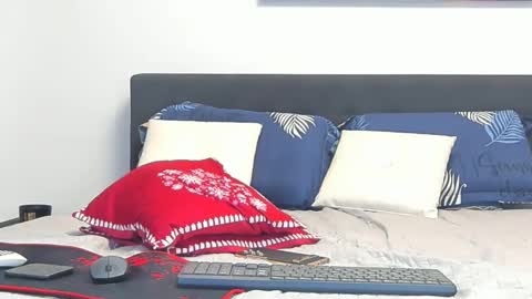 Snapshot of taniaforbs chatting on 12/03/24, 08:06 taniaforbs online show from 12/03/24, 08:06