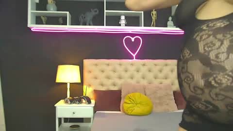 Snapshot of taniakarevina chatting on 05/15/26, 06:31 Tania Karevina online show from 05/15/26, 06:31