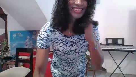 Snapshot of tanialopaz chatting on 02/16/25, 06:54 TaniaBitch online show from 02/16/25, 06:54