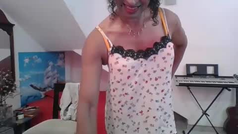 Snapshot of tanialopaz chatting on 02/22/25, 03:34 TaniaBitch online show from 02/22/25, 03:34