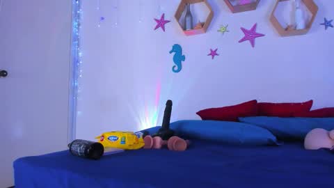 Snapshot of tanisha_curly chatting on 03/29/26, 11:43 3 Tanisha 3 online show from 03/29/26, 11:43