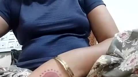 taniya_roy4628 online show from 05/24/26, 02:55