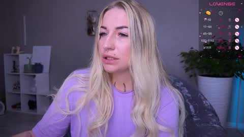 Snapshot of tanya_acid chatting on 09/20/25, 04:13 Tanya acid online show from 09/20/25, 04:13