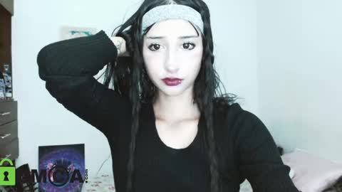 xemy Please help me to reach 1000 thumbs up online show from 02/04/25, 07:07