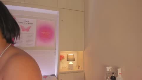  T A R A  online show from 04/18/26, 04:49