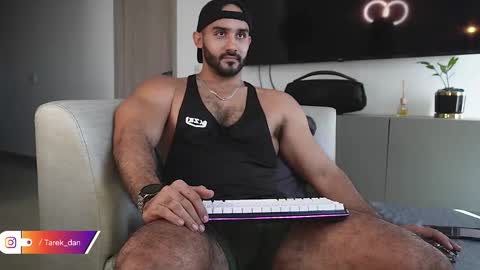 Snapshot of tarek_dan chatting on 01/19/26, 02:54 Tarek online show from 01/19/26, 02:54