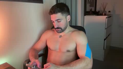 tarquit8 online show from 02/02/26, 09:35