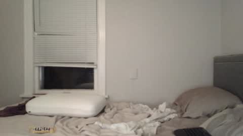 tarus333 online show from 01/22/25, 05:48