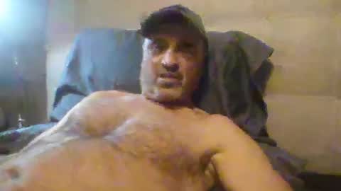 Snapshot of tarzeny77 chatting on 11/17/25, 01:11 tarzeny77 online show from 11/17/25, 01:11