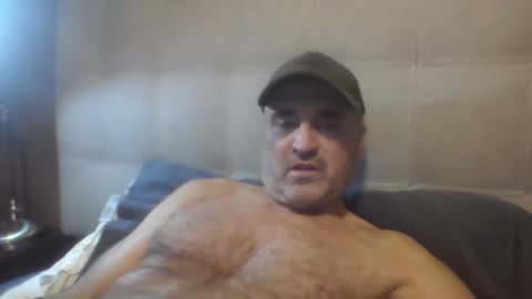 Snapshot of tarzeny77 chatting on 12/17/25, 02:28 tarzeny77 online show from 12/17/25, 02:28