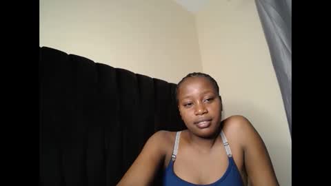 Snapshot of tasha_kimmy chatting on 11/08/25, 04:51 Ireen online show from 11/08/25, 04:51