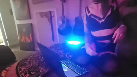 tashaclouds online show from 02/19/26, 04:52