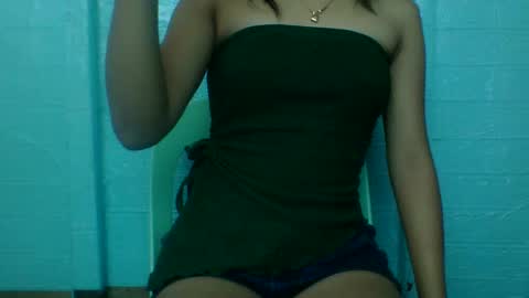 Snapshot of taste_of_monica chatting on 10/20/25, 01:28 monica online show from 10/20/25, 01:28