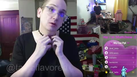 Snapshot of tasteflavored_femboy chatting on 02/16/25, 11:38 Taste online show from 02/16/25, 11:38