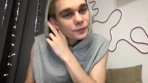 Snapshot of tasteithorny chatting on 02/20/25, 05:40 tasteithorny online show from 02/20/25, 05:40