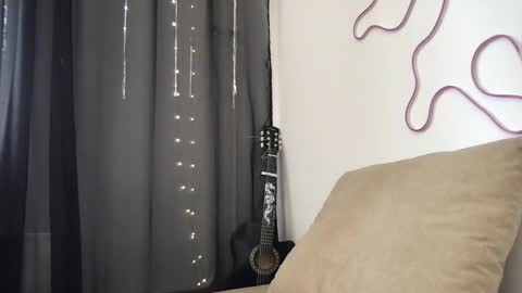 Snapshot of tasteithorny chatting on 03/12/25, 09:02 tasteithorny online show from 03/12/25, 09:02