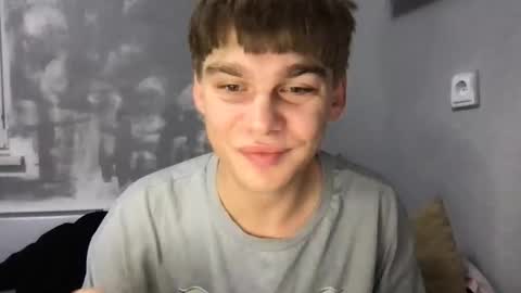 Snapshot of tasteithorny chatting on 10/09/25, 06:33 tasteithorny online show from 10/09/25, 06:33