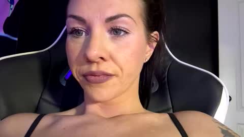 tastemecaroline online show from 12/17/25, 02:06