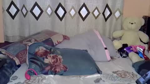 tastie_t online show from 12/05/25, 02:47