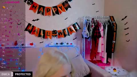 Snapshot of tasty__booty chatting on 10/29/25, 02:14 Ann online show from 10/29/25, 02:14