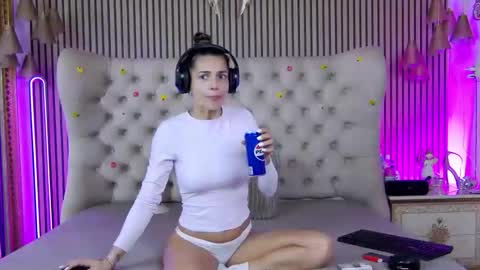 TastyPatricia online show from 01/16/26, 10:52