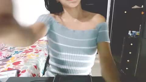 tatabebe online show from 11/22/25, 02:21