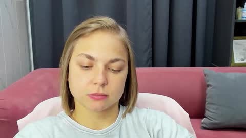 Snapshot of tataflower chatting on 12/22/25, 08:39 Tata online show from 12/22/25, 08:39