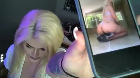 Riley Jade online show from 04/15/26, 09:26