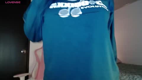 Snapshot of tati_g chatting on 12/13/24, 02:21 Tati Garcia online show from 12/13/24, 02:21