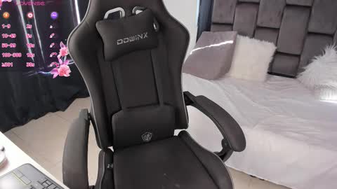 Tatiana online show from 09/19/25, 09:15