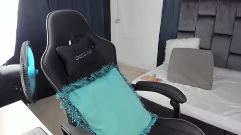 Tatiana online show from 11/21/25, 07:56