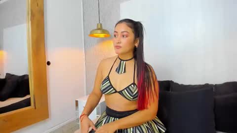 Snapshot of tatiana24_ chatting on 03/18/26, 04:04 --- Tatiana --- online show from 03/18/26, 04:04