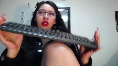 tatiana online show from 01/25/25, 12:06