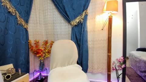 Snapshot of tatianapotter2473 chatting on 02/28/25, 12:10 Tatiana Potter online show from 02/28/25, 12:10