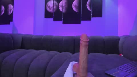 Snapshot of tatii_moon chatting on 02/23/25, 06:49 Tati online show from 02/23/25, 06:49