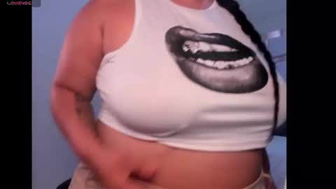 Snapshot of tatikanyx chatting on 06/18/26, 02:34 tatikanyx online show from 06/18/26, 02:34