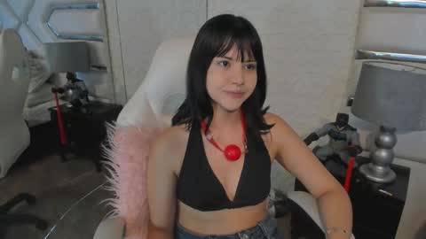 Snapshot of tatilee chatting on 01/08/26, 02:52 tatilee online show from 01/08/26, 02:52