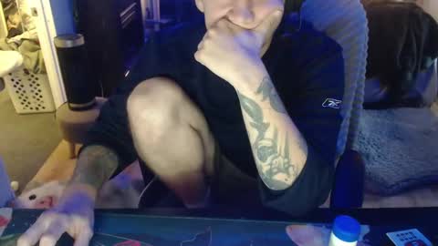 tattedhubs5 online show from 10/23/25, 08:51