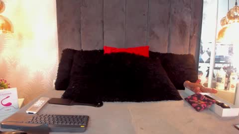 Tatto Fox online show from 12/05/25, 12:47