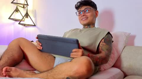 Snapshot of tattokoi chatting on 04/24/26, 01:52 tattokoi online show from 04/24/26, 01:52