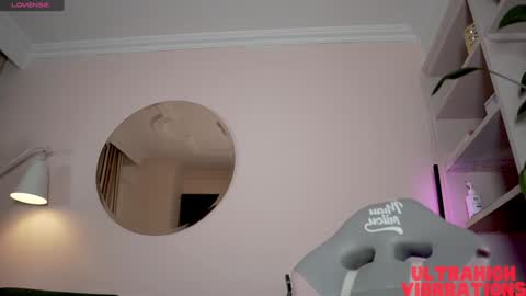 Snapshot of tattoo_ninja_kitty chatting on 03/06/25, 12:43 Nathalie Hardy online show from 03/06/25, 12:43