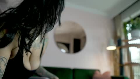 Snapshot of tattoo_ninja_kitty chatting on 10/07/25, 02:47 Nathalie Hardy online show from 10/07/25, 02:47