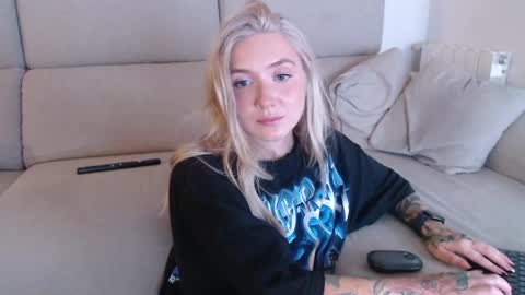 tattoobbgirl online show from 09/27/25, 05:18